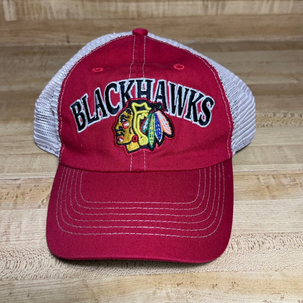 Chicago Blackhawks NHL ice Hockey Trucker Hat Red Tan Snapback Mesh Cap